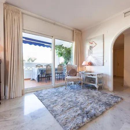 San Pedro Del Mar Апартаменты *